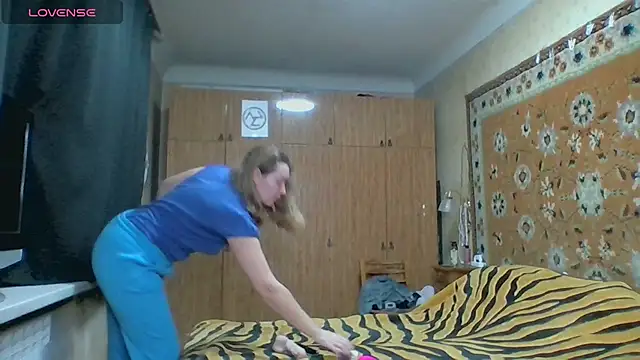 AnnaXLovers online show from October 2025 03:22:01 PM