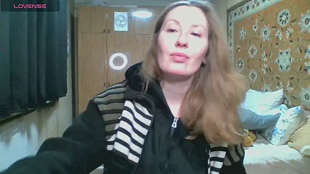 AnnaXLovers online show from January 2026 12:41:02 PM