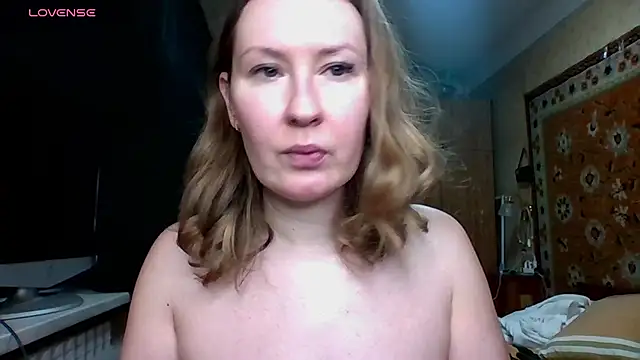 AnnaXLovers online show from February 2025 07:40:01 AM