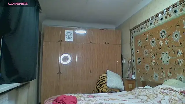 AnnaXLovers online show from November 2025 03:49:02 PM