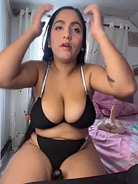 JazminTaylor online show from November 2025 06:30:01 PM