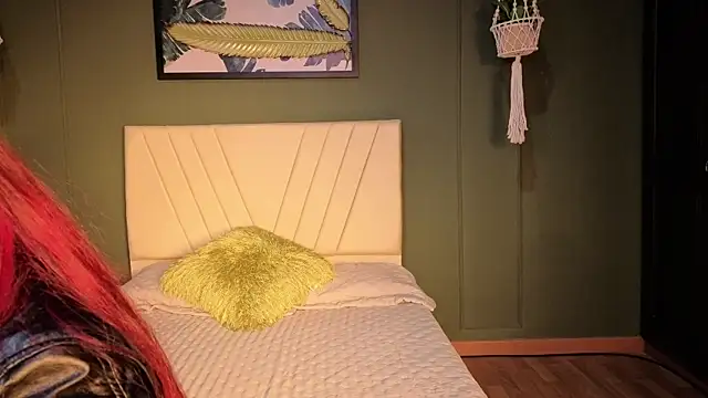 LILA ELLIOT online show from December 2025 08:39:02 AM