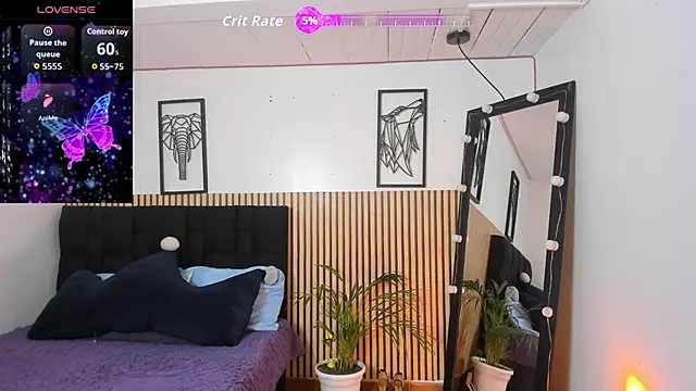 LILA ELLIOT online show from September 2025 01:11:01 AM