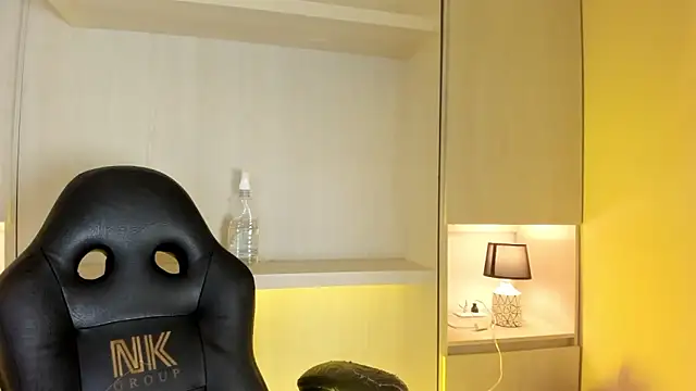 tamaraa smiith online show from November 2025 07:35:01 PM