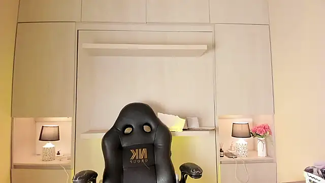 tamaraa smiith online show from January 2026 07:42:02 PM