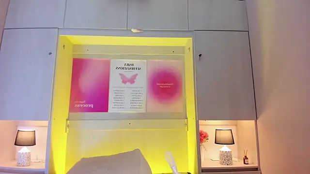 tamaraa smiith online show from April 2026 07:38:02 PM