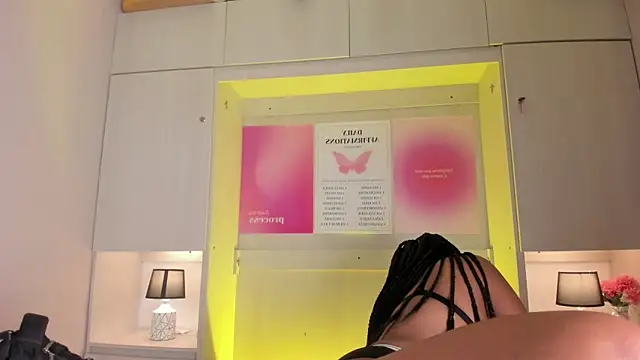 tamaraa smiith online show from March 2026 07:43:02 PM