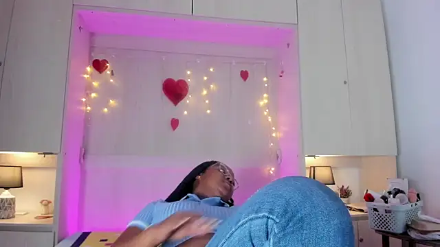 tamaraa smiith online show from February 2026 07:46:02 PM