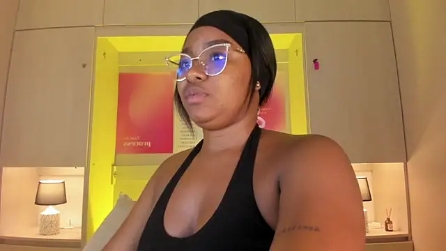 tamaraa smiith online show from April 2026 09:39:33 PM