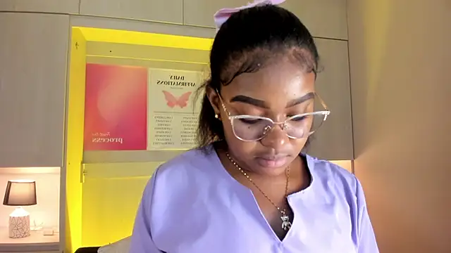 tamaraa smiith online show from November 2025 07:36:01 PM