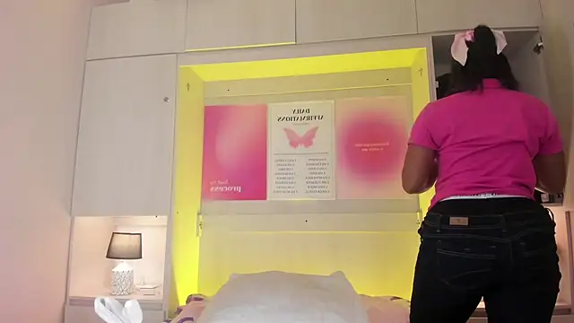 tamaraa smiith online show from February 2026 07:46:01 PM