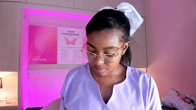 tamaraa smiith online show from December 2025 08:08:02 PM