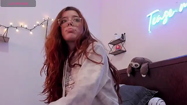 Snapshot of Manuela_monroe chatting on February 2026 01:03:02 AM Manuela monroe online show from February 2026 01:03:02 AM