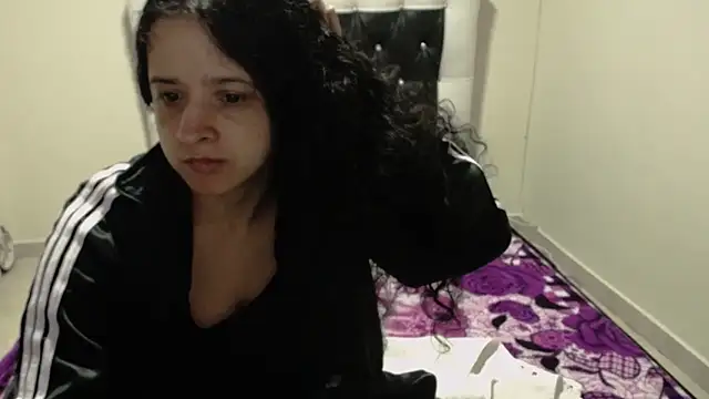 Katty Bones online show from June 2026 07:24:02 AM