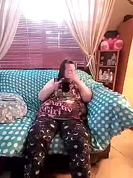 Snapshot of Bayou_Woman68 chatting on June 2026 03:01:01 PM Bayou Woman68 online show from June 2026 03:01:01 PM