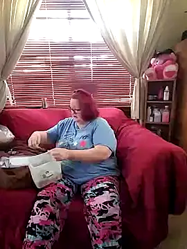 Snapshot of Bayou_Woman68 chatting on July 2026 01:37:01 PM Bayou Woman68 online show from July 2026 01:37:01 PM