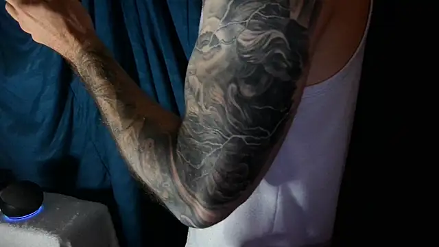 Kenner fox77 online show from December 2024 09:50:02 PM