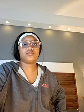 Adelehottman online show from October 2025 12:02:02 PM