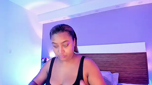 Adelehottman online show from April 2026 02:10:02 PM