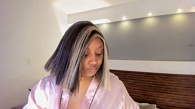 Adelehottman online show from December 2025 02:59:01 PM