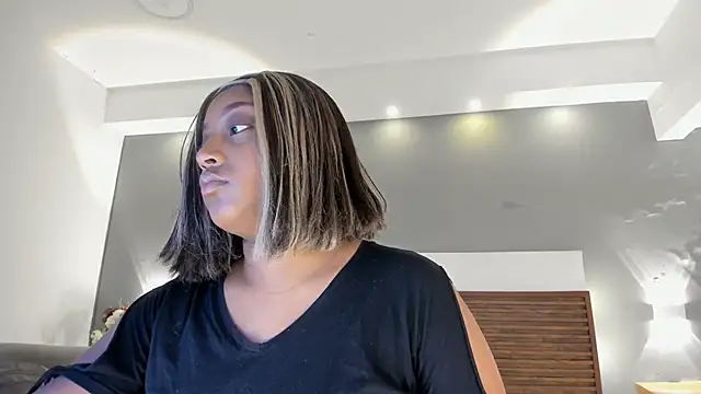 Adelehottman online show from December 2025 12:04:01 PM