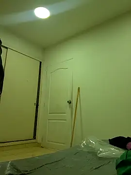 Adelehottman online show from February 2026 01:41:02 PM