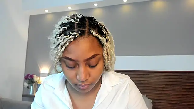 Adelehottman online show from June 2026 01:34:01 PM