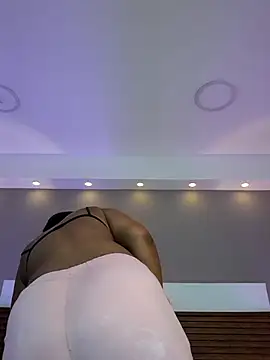 Adelehottman online show from February 2026 12:23:02 PM