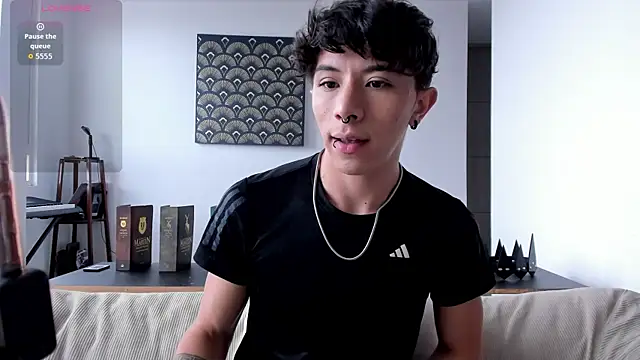 Snapshot of im__thomass chatting on November 2025 08:31:01 PM im thomass online show from November 2025 08:31:01 PM