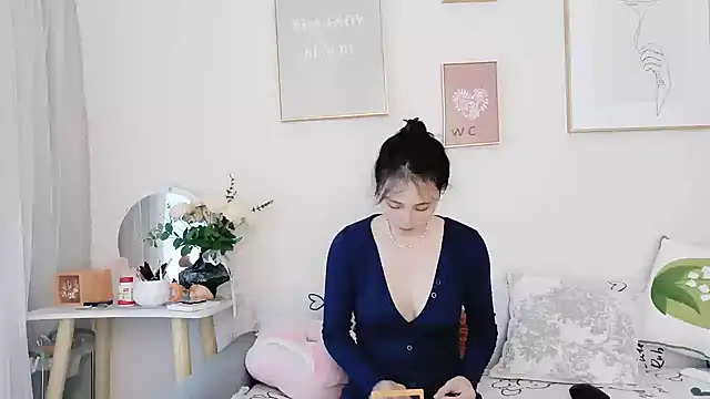 cathy00 online show from October 2025 01:08:01 AM