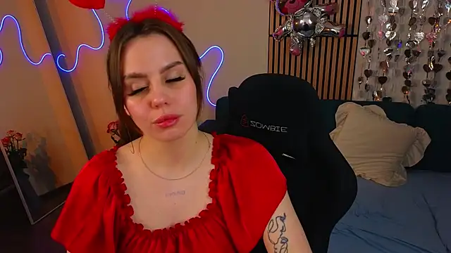 Snapshot of Aisha_Riley chatting on February 2026 03:45:02 PM Aisha Riley online show from February 2026 03:45:02 PM