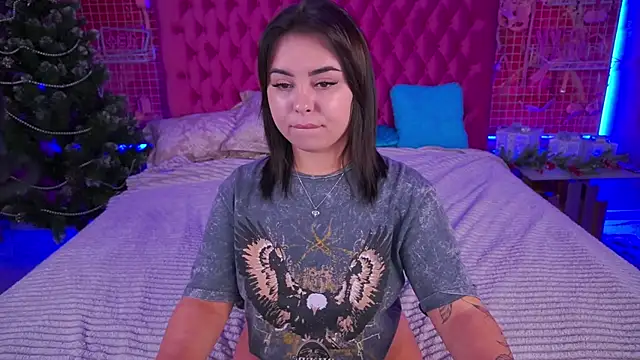 SusieWood online show from December 2025 10:02:01 PM