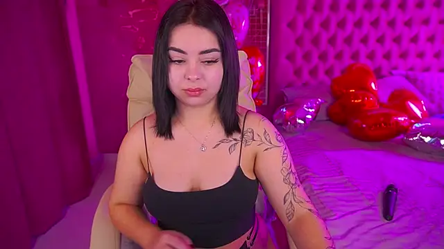 SusieWood online show from February 2026 09:14:01 PM