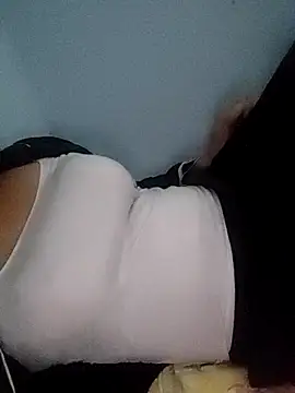 Snapshot of Dam_dam98 chatting on September 2025 12:57:02 AM Dam dam98 online show from September 2025 12:57:02 AM