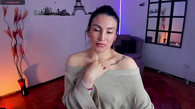 Elizabeth taylor b online show from March 2025 09:21:02 PM