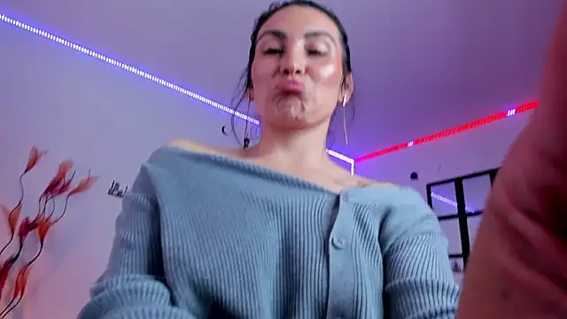 Elizabeth taylor b online show from March 2025 09:24:02 PM