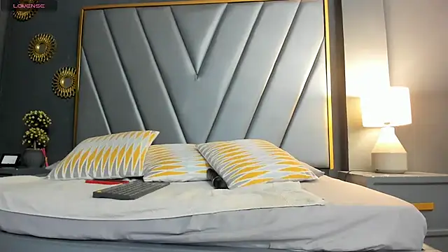 BrendaAdams  online show from October 2025 11:22:02 AM