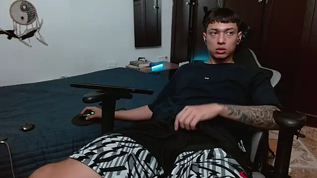 aaron blug online show from November 2025 10:54:01 PM