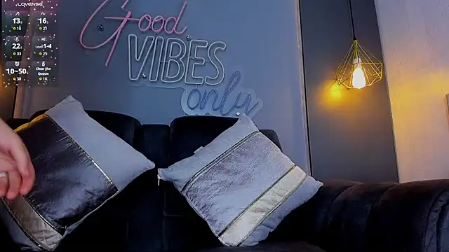 LOLIITA  LOVE online show from November 2025 06:19:01 PM