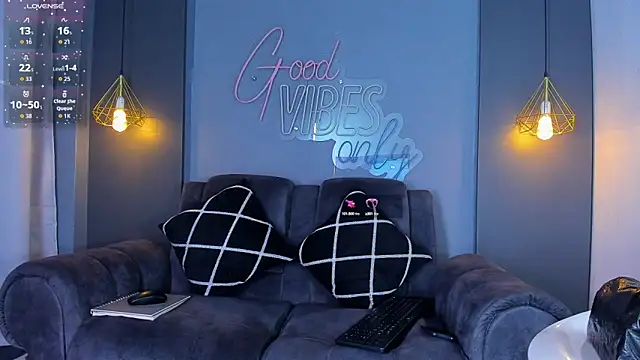 LOLIITA  LOVE online show from October 2025 05:58:02 PM