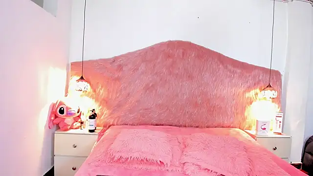 Derek and Skarlet online show from February 2026 03:32:01 PM