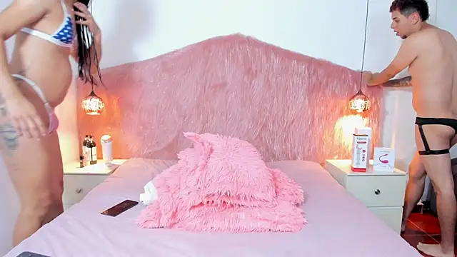 Derek and Skarlet online show from October 2025 07:24:01 PM