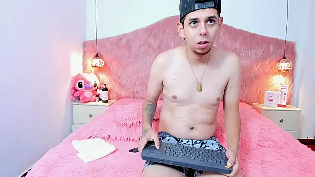 Derek and Skarlet online show from January 2026 04:45:01 PM