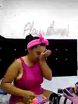  Miaaleon online show from March 2025 01:12:02 PM