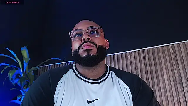 Snapshot of DilanJonnes_ chatting on January 2025 10:11:02 PM DilanJonnes online show from January 2025 10:11:02 PM