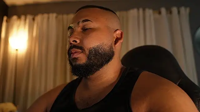 Snapshot of DilanJonnes_ chatting on September 2025 11:22:02 PM DilanJonnes online show from September 2025 11:22:02 PM