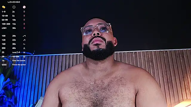 Snapshot of DilanJonnes_ chatting on February 2025 10:33:01 PM DilanJonnes online show from February 2025 10:33:01 PM