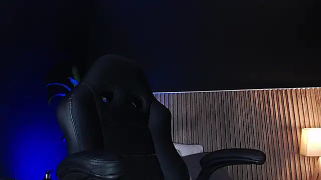 Snapshot of DilanJonnes_ chatting on February 2025 10:02:02 PM DilanJonnes online show from February 2025 10:02:02 PM