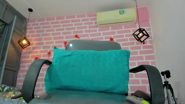 emy 0 online show from February 2025 11:30:01 PM