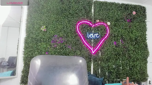 emy 0 online show from February 2026 07:36:01 PM